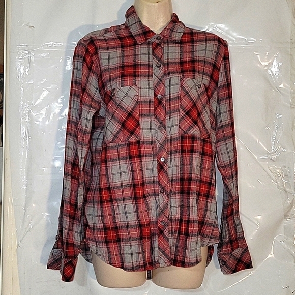 Red Plaid Flannel Shirt‎ Long Sleeve Button Up Casual Gray Accents - Picture 2 of 6